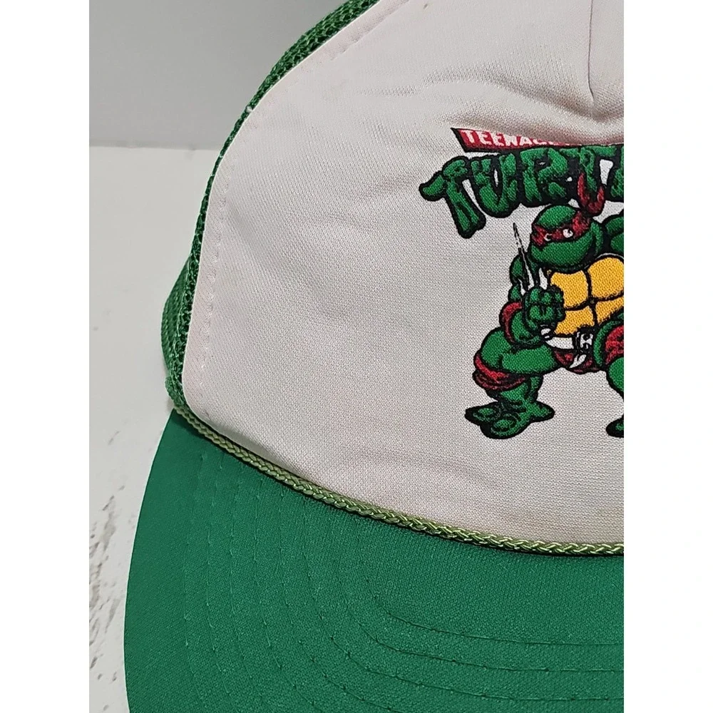 Teenage Mutant Ninja Turtles (Raphael) rope-trim mesh trucker hat